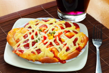 Fancy pizza and drinks.
