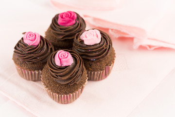 Chocolate cupcakes with roses