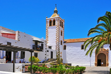 Cathedral Church of Saint Mary of Betancuria in Fuerteventura, C © nito