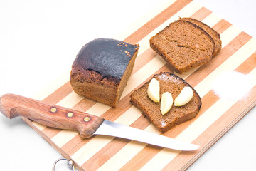 Sliced bread with garlic