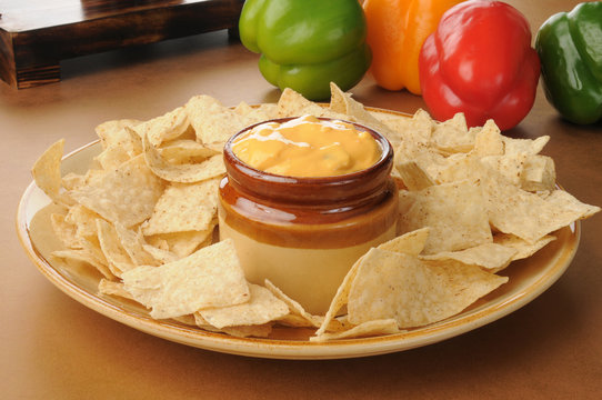 Tortilla Chips With Salsa Con Queso