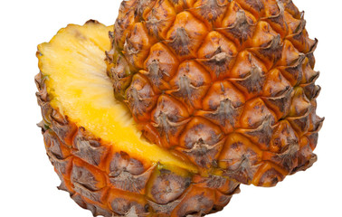 pineapple with slices