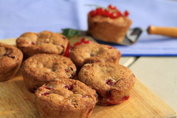 Muffins mit Johannisbeeren