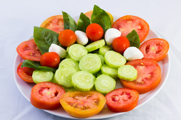 Insalata di pomodori e cetrioli