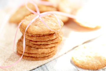 Hafergebäck als Geschenk verpackt