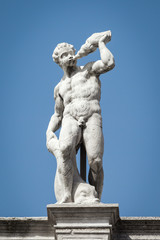 Fototapeta na wymiar sculpture Venice
