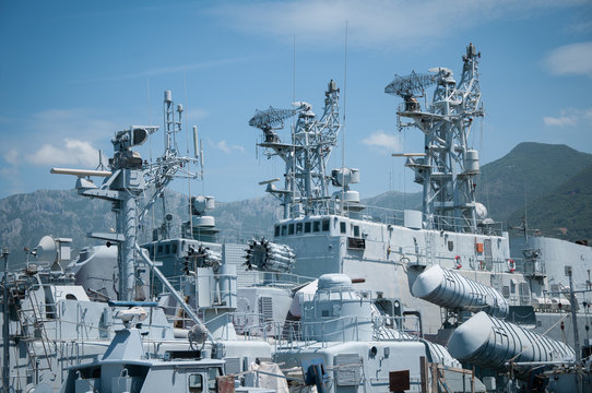 Fototapeta communications tower modern warship