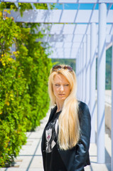 Obraz premium Beautiful young woman