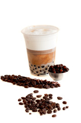 Mit Milchschaum