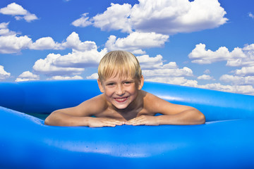 водные радости под небом голубым