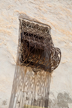 detail of a tunisian window