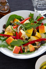 Apple,rocket and walnut salad