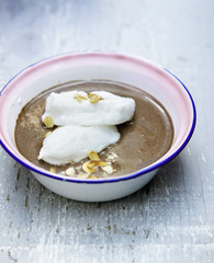 Oeufs à la neige au chocolat