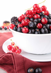 bowl of berries fruits