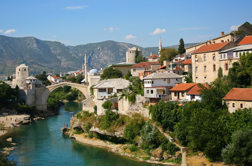 Fototapeta na wymiar Stary most w Mostarze, Bośnia i Hercegowina