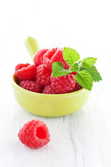 Himbeeren im Schälchen