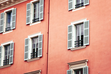 Fototapeta na wymiar Windows of Nice