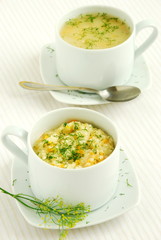 Zdrowa zupa marchewkowo-koperkowa z kaszą jaglaną