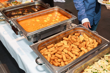 Das buffet ist eröffnet