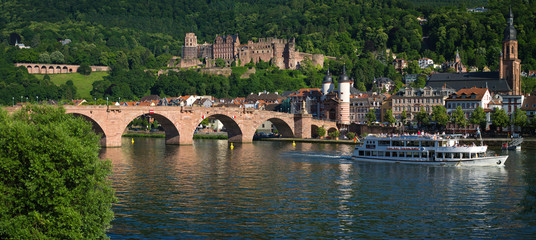Schifffahrt auf dem Neckar