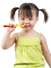 Girl brushing teeth - 43151344
