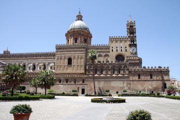 Fototapeta na wymiar Katedra w Palermo - Sycylia - Włochy
