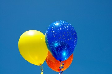 Bunch of balloons against a blue sky © Arena Photo UK