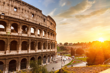 Fototapeta premium Koloseum o zachodzie słońca