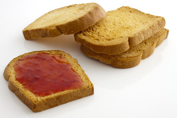 Biscottes et confiture
