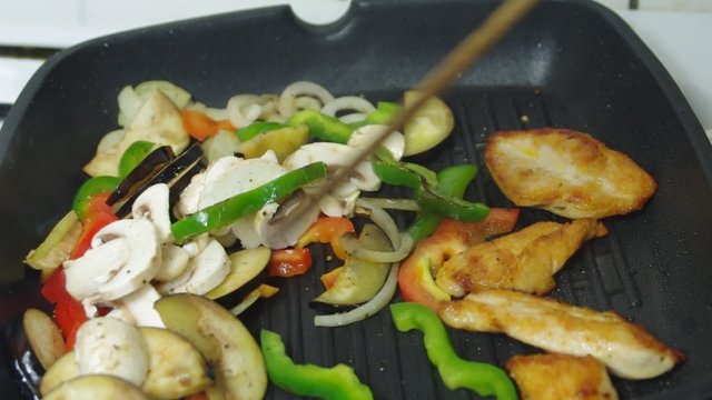 frying with meat vegetables