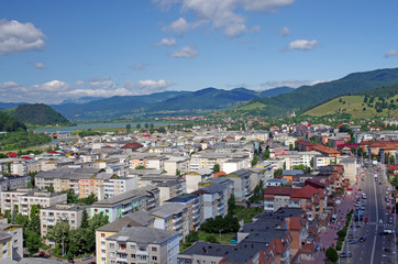 Naklejka premium City and mountains