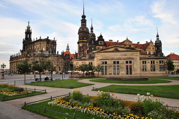 Blick auf Schlosskirche und Residenzschloss Dresden