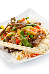 Roasted meat, white rice and vegetables 