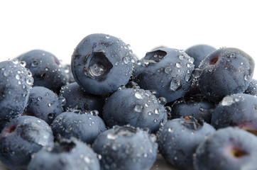 Blaubeeren mit Wassertropfen