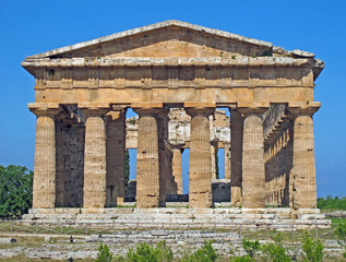 Fototapeta premium precious and Ancient Greek temple with columns still intact