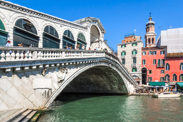 Fototapeta na wymiar Rialto bridge Venice Italy