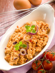 scrambled eggs with tomatoes