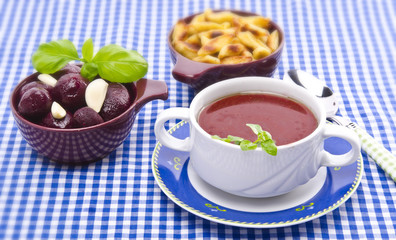 red one prays with garlic and basil