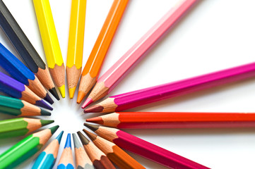 Fototapeta premium Crayons de couleur en cercle