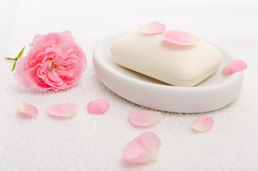 Seife mit Rosendeko