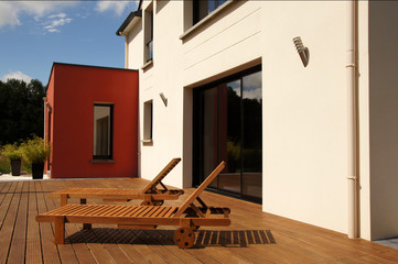 transats et maison moderne