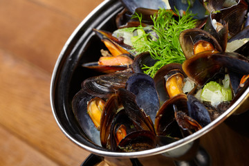 mussels with sauce