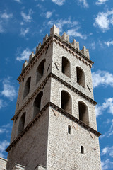 Fototapeta na wymiar Wieża świątyni Minerwy w Asyżu, Włochy.