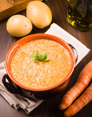 Minestra passata di carote e patate - Carrots and potatoes soup