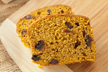 Homemade Chocolate Chip Pumpkin Bread