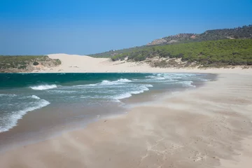 Foto op Plexiglas Bolonia strand, Tarifa, Spanje Prachtig winderig strand in Bolonia, Zuid-Spanje.