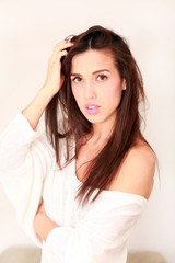 Naklejka premium hübsche junge frau