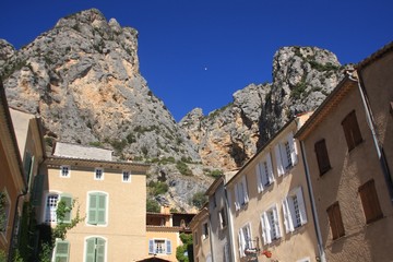 Moustiers