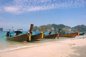 Fototapeta premium Beautiful Long beach, Phi Phi island, Thailand