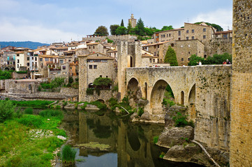 Besalu